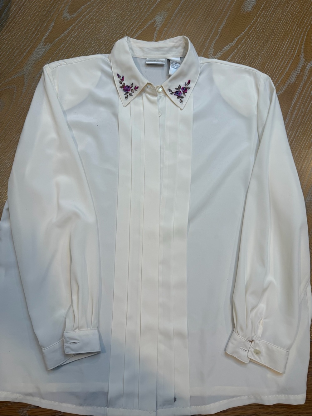 Koret Ivory Dress Shirt with Purple Embroidered Collar M-L